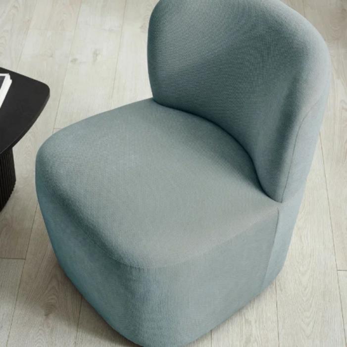 6699_furniture_Lunetta Accent Chair.jpg